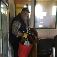 Frühjahrsputz am Lehrbienenstand